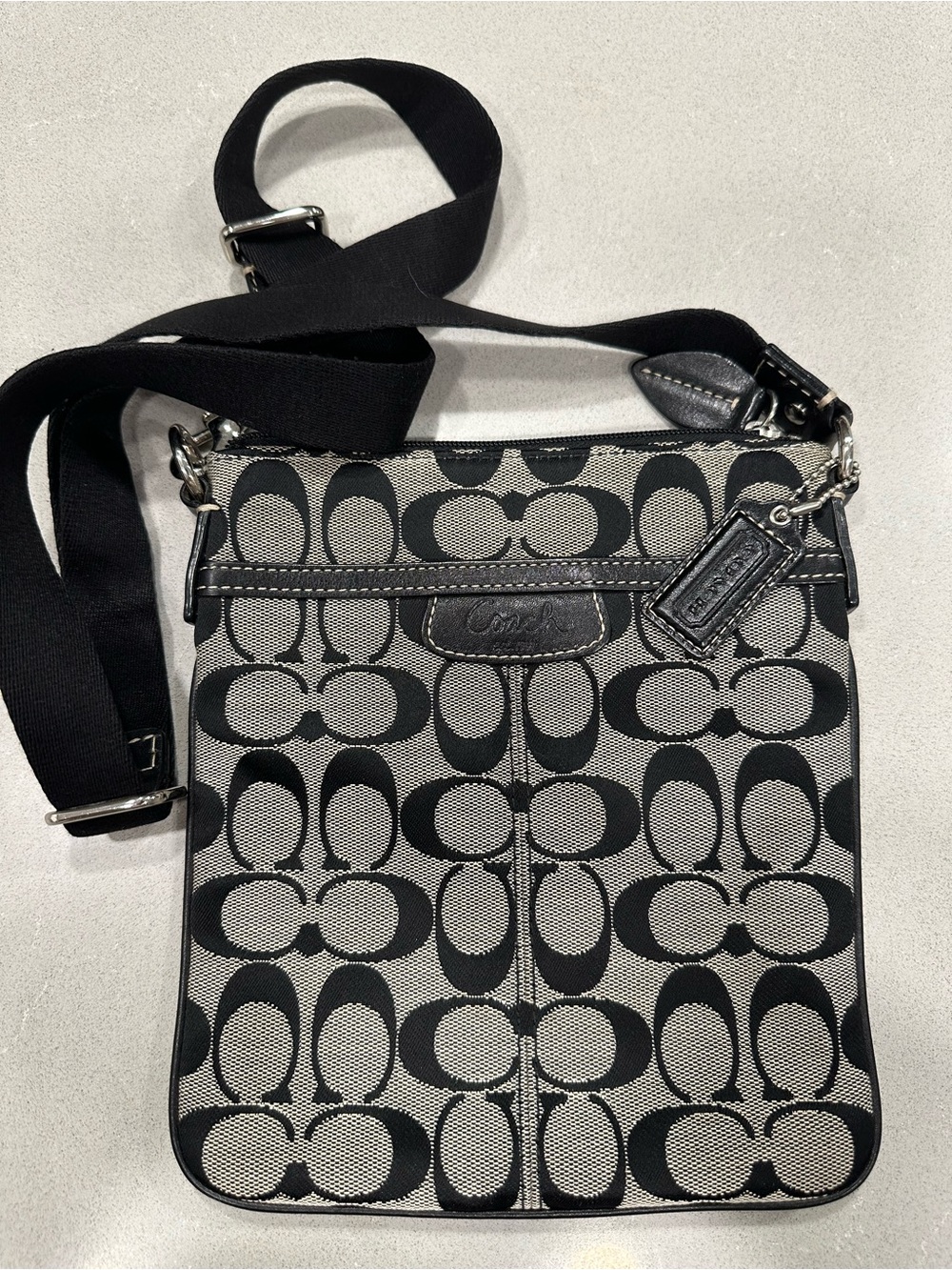 Coach Signature Swingpack Crossbody in Signature Jacquard/Black Leather Trim EUC